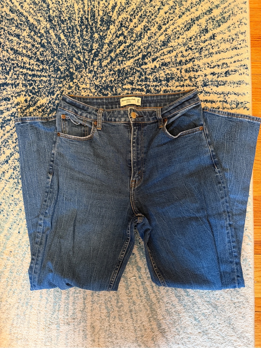 Abercrombie & Fitch Mom Jean | size 28/6 | curve love - Picture 3 of 4